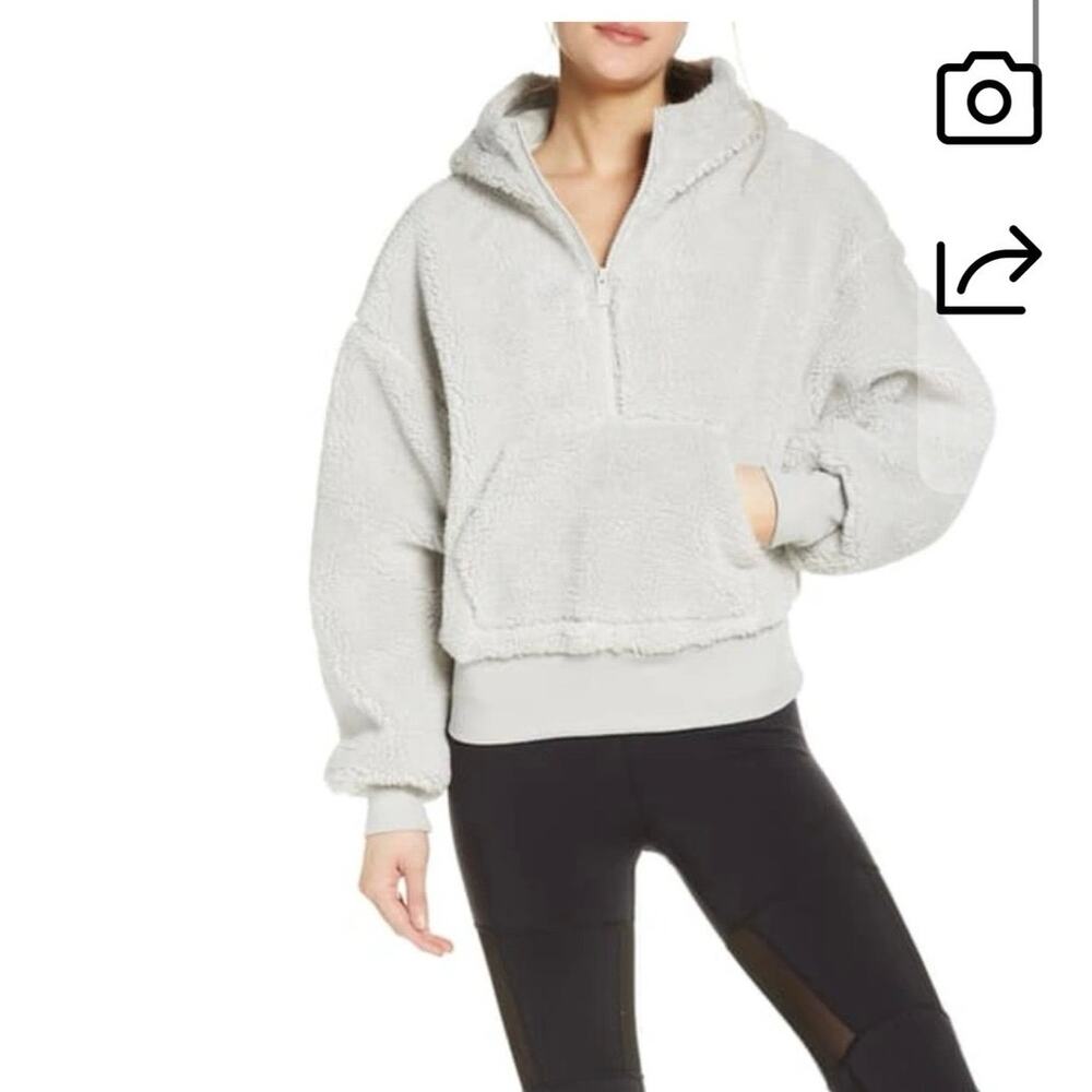 Alo Yoga Streetside Half-Zip Faux Fur Hoodie Jacket Dove Grey Women’s SIZE MED